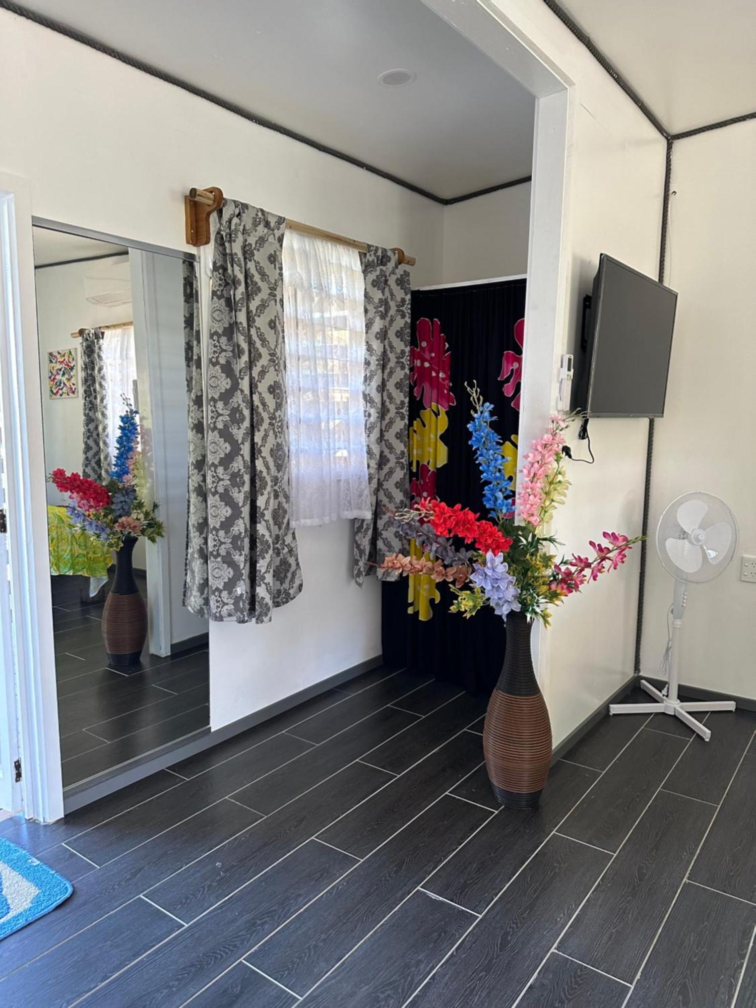 Rangiriri Vacay Unit 2 Villa Arutanga Ngoại thất bức ảnh